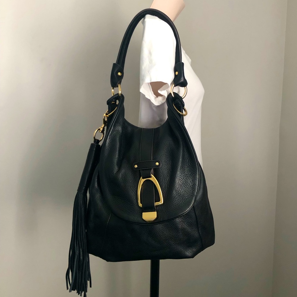 GILI shoulder/ backpack bag.